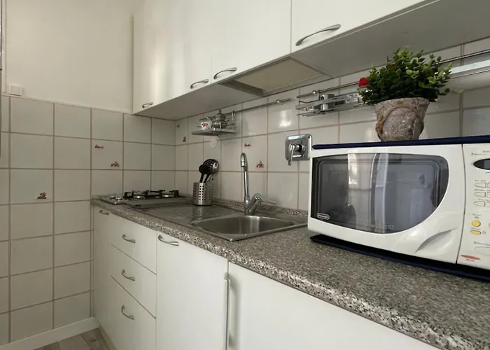 Casa Ferruccio - Parking - Air Conditioning - Wifi 公寓 圣雷默